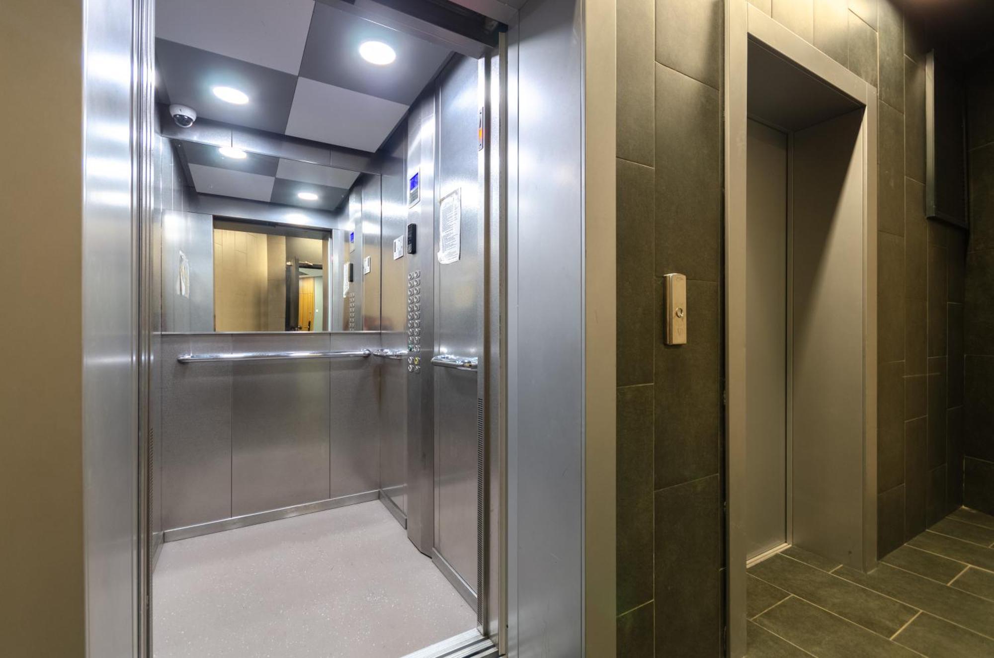 Petrovdom Apartments 7-13 In Rc Manhattan City,Beresteiskyi 11 키예프 외부 사진